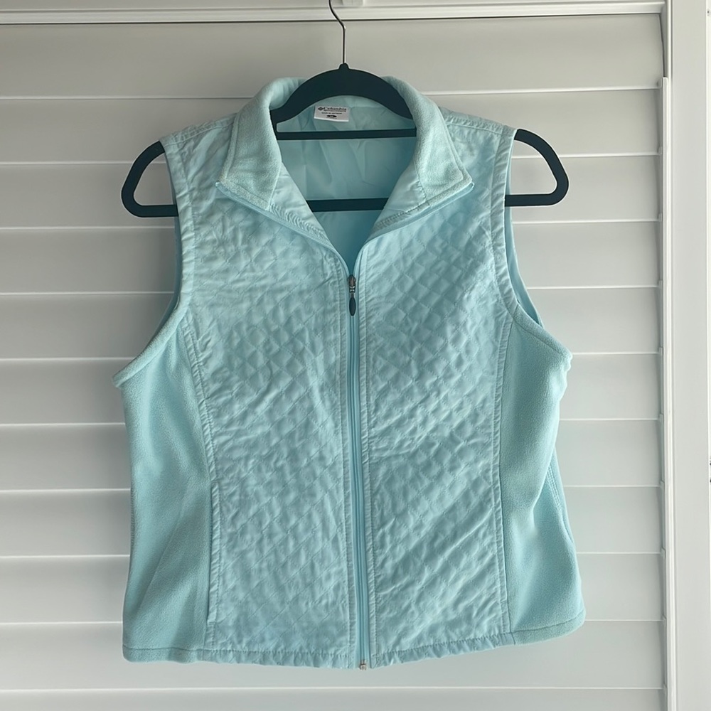 Columbia Women’s Quilted Winter Vest in Light Aqua, Size M